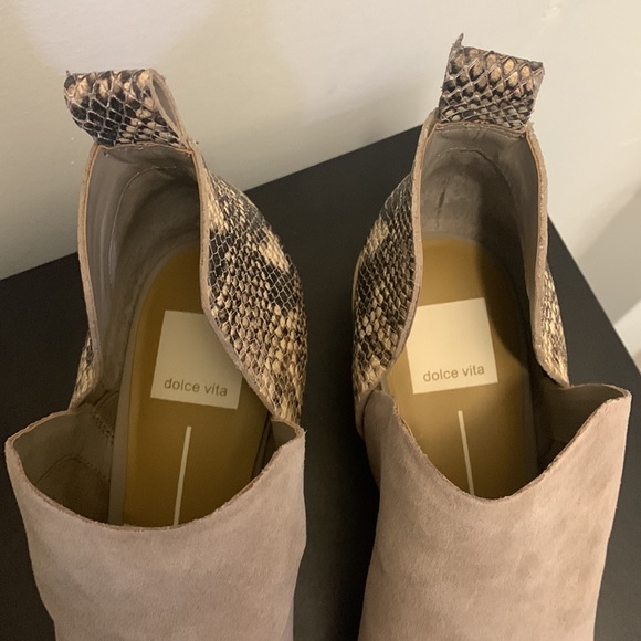 NIB Dolce Vita Sonni bootie in taupe suede and snakeskin - Picture 6 of 10